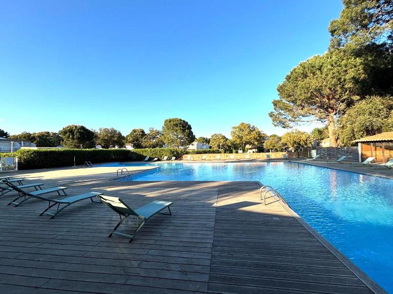 fior di cala rossa - B&B Lecci