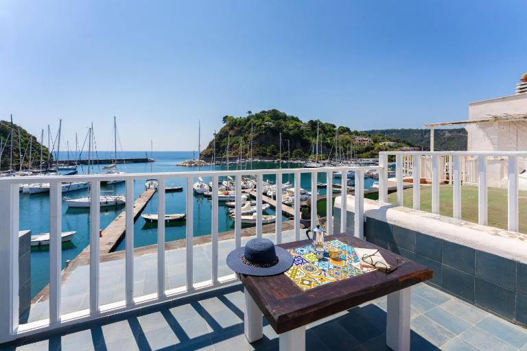 La Casa di Fenia - Gioia Apartments - B&B Procida