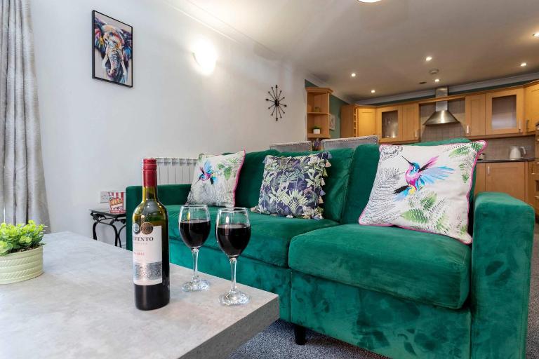 Linthorpe Apartment with Parking - B&B Middlesbrough
