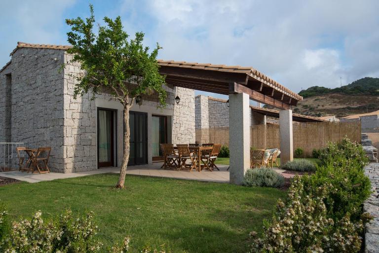 Villa Granito - Bed and Breakfast Castiadas