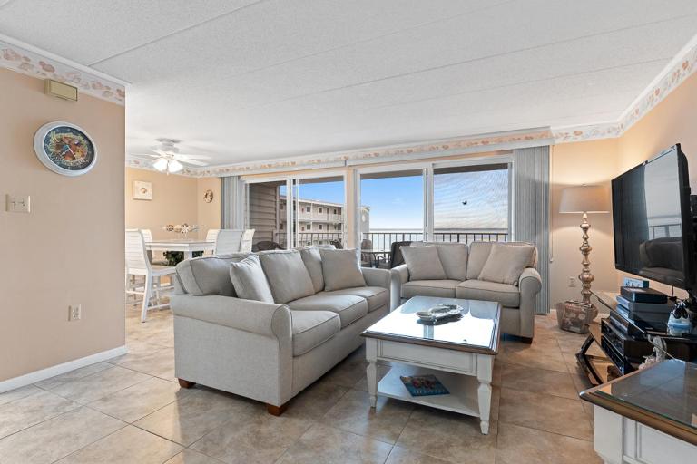 Breathtaking Bayfront Escape in Ocean City - Steps to Beach, Pool, & Attractions - B&B Ocean City
