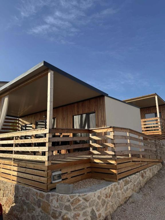 Mobile Houses Dru - Chambres d'hôtes Pakoštane