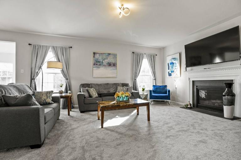 Spacious & Serene Family Gem: Games, Office, Yard! - B&B Pennsburg