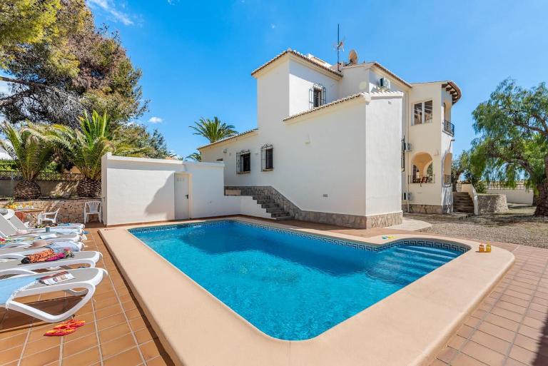 Villa Azur - Plusholidays - Bed and Breakfast Calpe