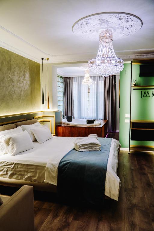 NS Luxury Suites - B&B Tirana