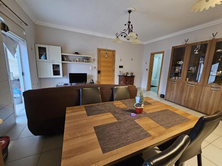 Qawra two bedroom apartment - Bed and Breakfast San Pawl il-Baħar