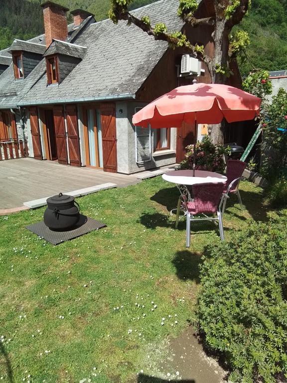 petit gîte de montagne avec jardin et terrasse - Ferienwohnung Cazaux-Layrisse