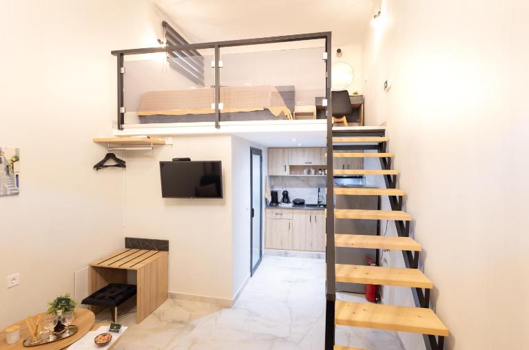 Paradise Lofts - B&B Asproválta