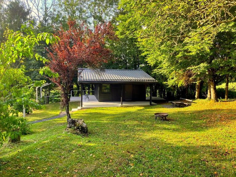 Cottage at the lake - B&B Preserje