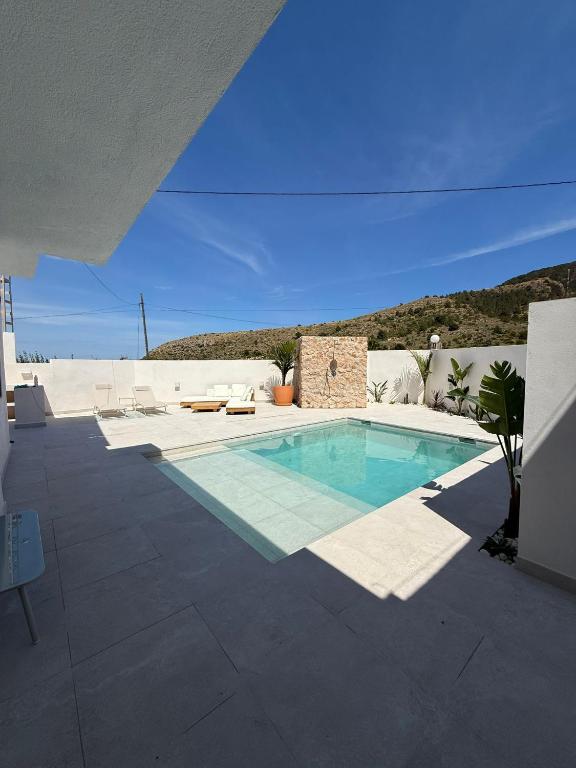 Los Chopos, Tranquil Rural Paradise with Private Pool & Outdoor kitchen - B&B Los Belones