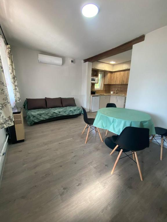 Pompa Apartman - B&B Nyíregyháza