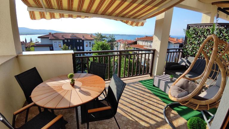 DaKo Flats I Santa Marina Sozopol I Modern stays & Seaside days - B&B Sozopol