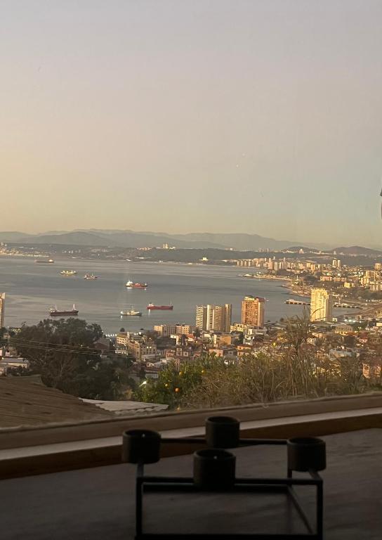 Vista a la bahía - B&B Valparaíso