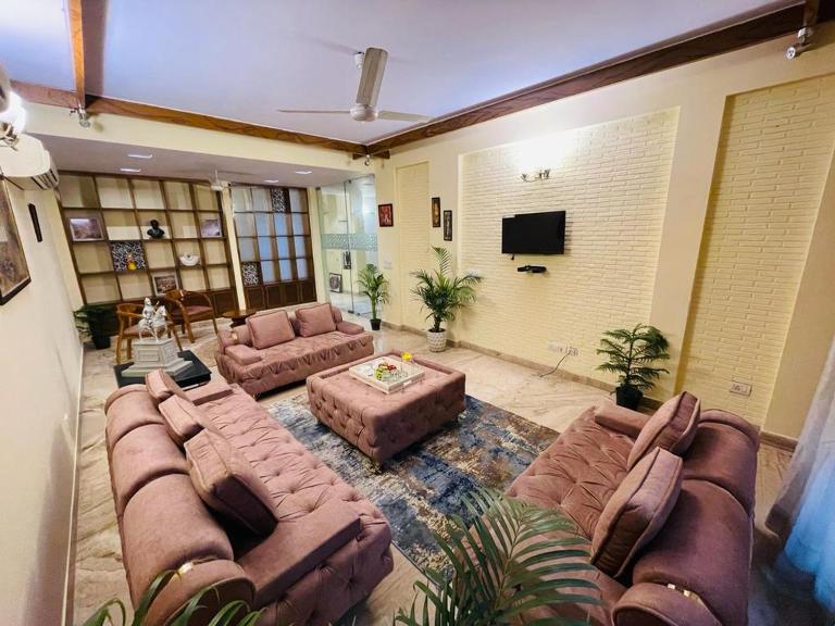 Fortune Home Service Apartment 4Bhk,D-36, Saket - B&B New Delhi