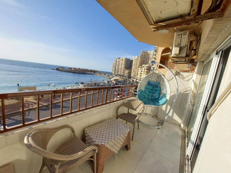شقة مميزة بحر مباشر سيدى بشر - Ferienwohnung Alexandria