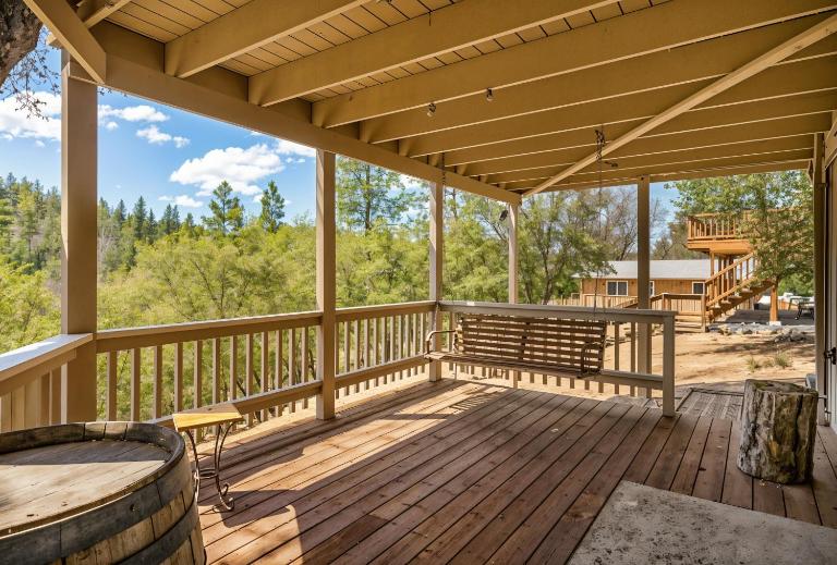 Three Wild Turkeys - Amazing Outdoor Spaces! 2 Decks! - Ferienwohnung Groveland