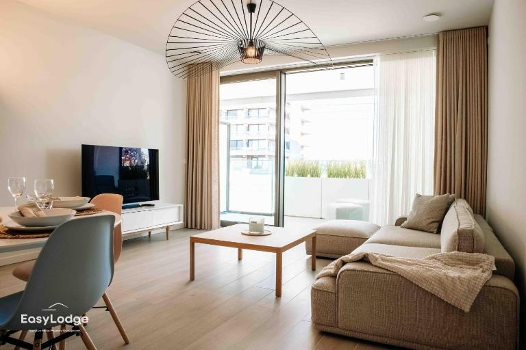 MARIE - Nieuw appartement vlakbij het strand met terras en privégarage - Ferienwohnung Ostende