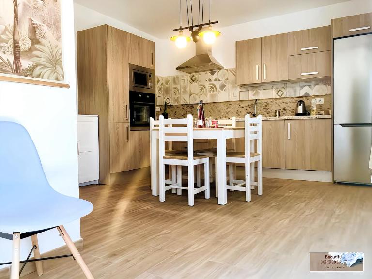 Apartment Alegranza in the beautiful Village of Mozaga, Lanzarote - B&B Mozaga