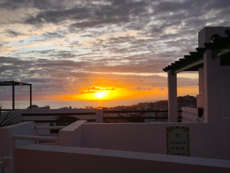 Ocean Retreat with Terrace and Tennis - B&B Adeje