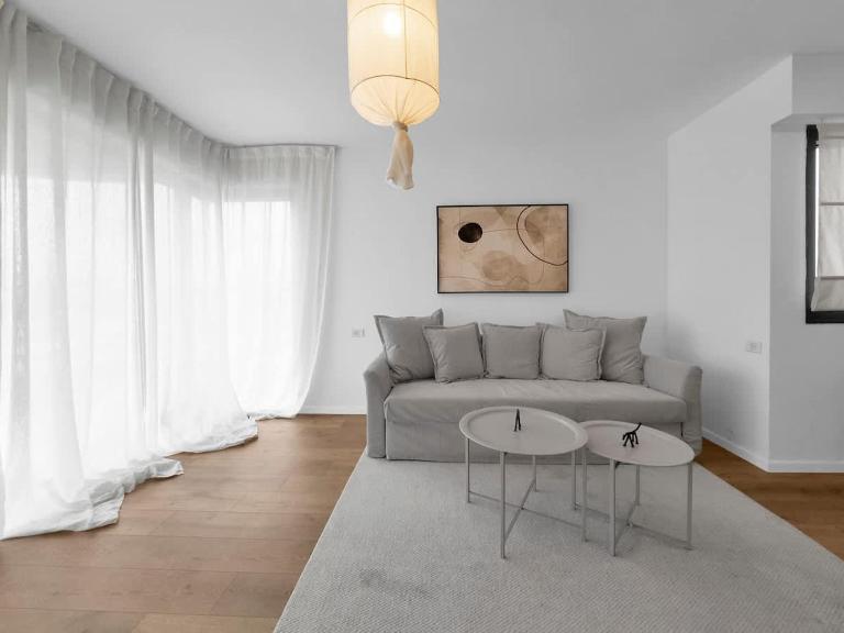 Ritzside Marina Stay - Bed and Breakfast Herzliya