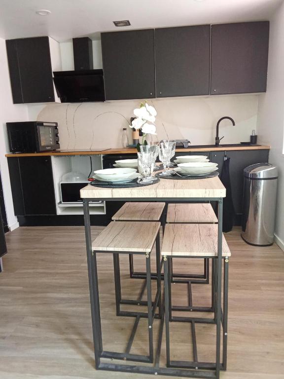 La Céliane- climatisé avec patio classé 3 étoiles - B&B Castelnaudary