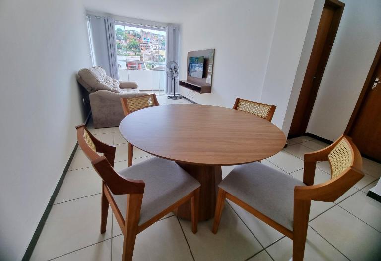 TH 3102 - Flat de 2 quartos com varanda - Ferienwohnung Governador Valadares