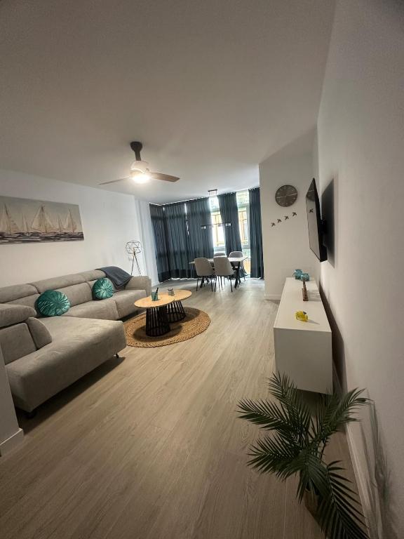 Alma Estepona Segunda Linea de Playa - B&B Estepona