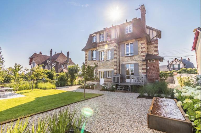 Beautiful historic villa close to Deauville - Bed and Breakfast Villers-sur-Mer