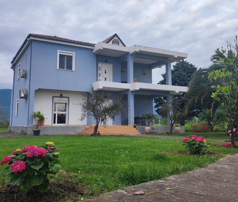 Villa ILIRIAN - B&B Lac