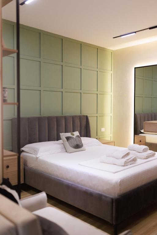 Syncron Apartments in the center of Tirana - B&B Tirana