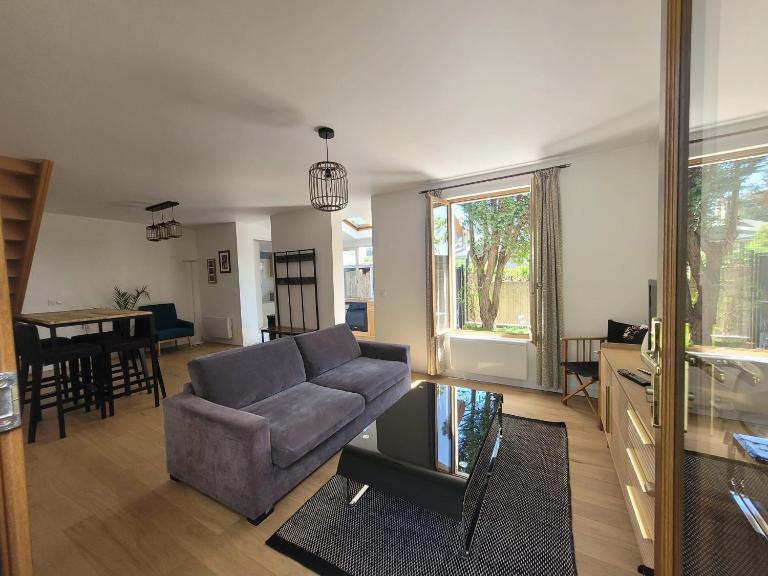 La campagne à Paris - Charmante maison à 2 pas de Paris et Versailles - B&B Garches