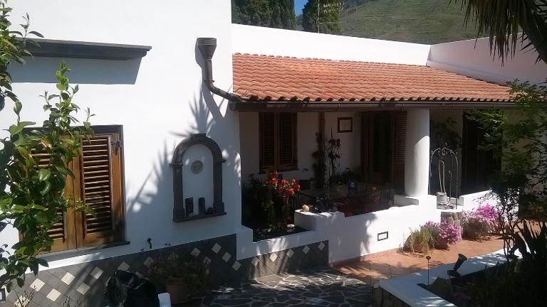 Casa Vacanze "Villa Angelina" - Ferienwohnung Lipari