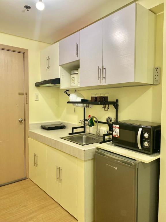 Mplace residence condominium #6 - B&B Manila