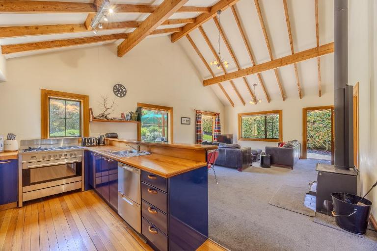 Minaret Cabin - 3 bedroom home - B&B Wanaka