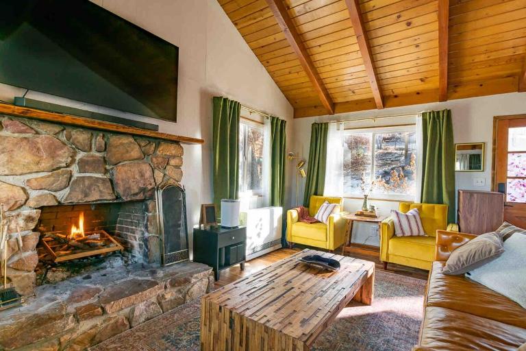 New Yena Cabin in Moonridge - B&B Big Bear Lake