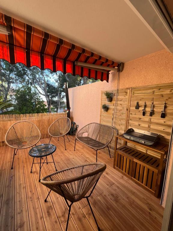 Plage à pied - 5 couchages - Terrasse et parking - Ferienwohnung Hyères