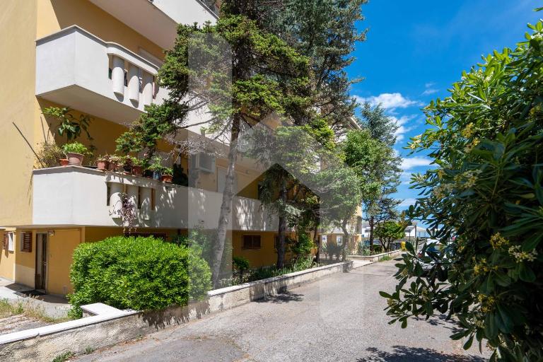 Homiday - Via XXV Aprile - B&B Pineto