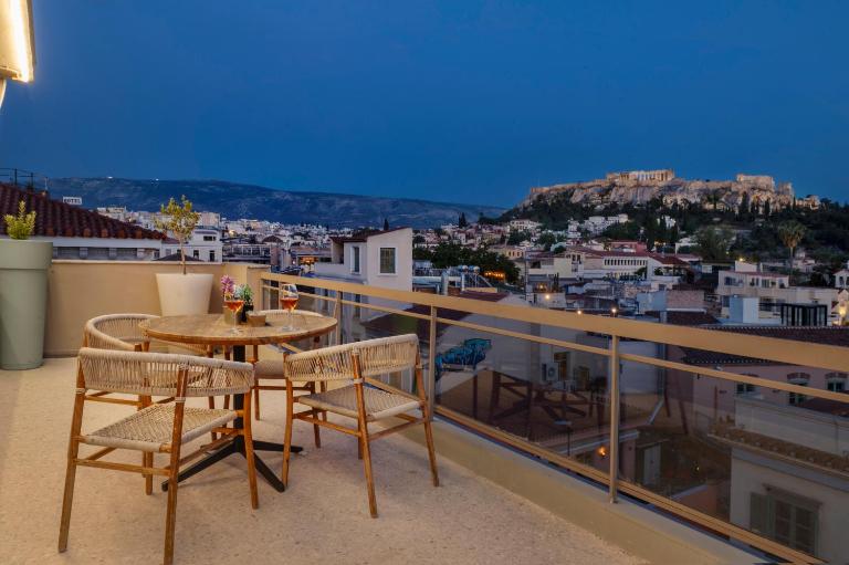 ÉOS Luxury Loft by Edrano 8essentially - B&B Athens