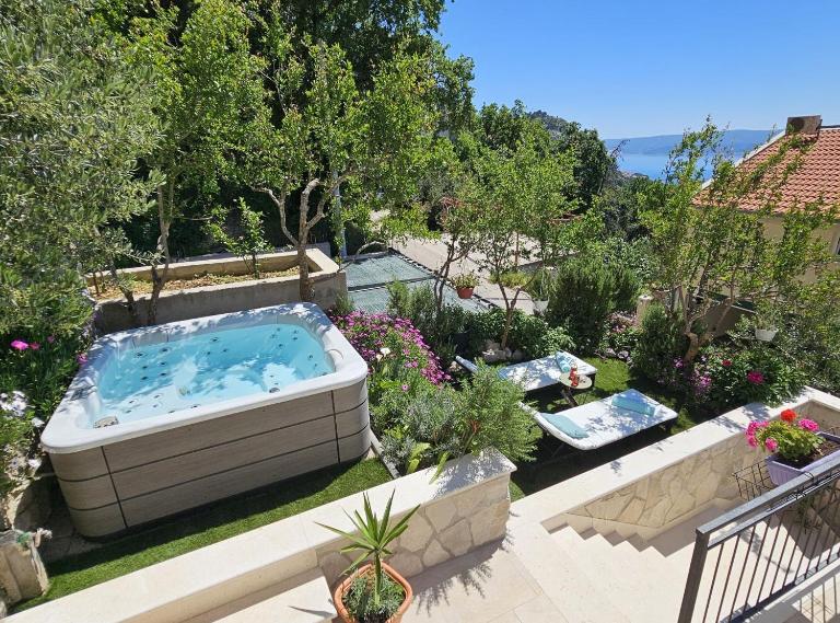 Holiday Home Sunrise - B&B Omiš