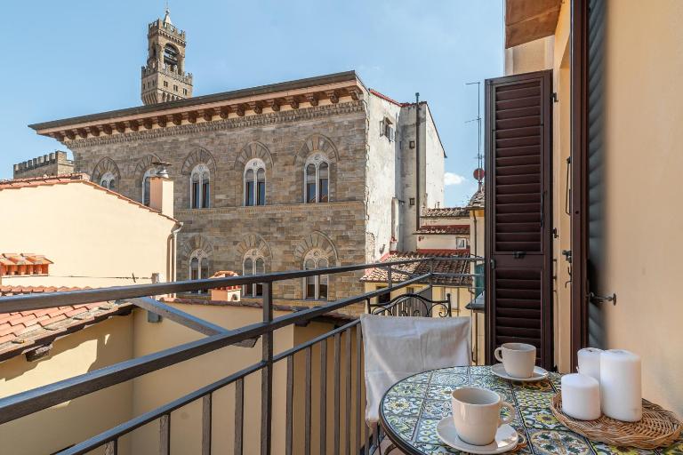 The Tower Glimpse - B&B Firenze