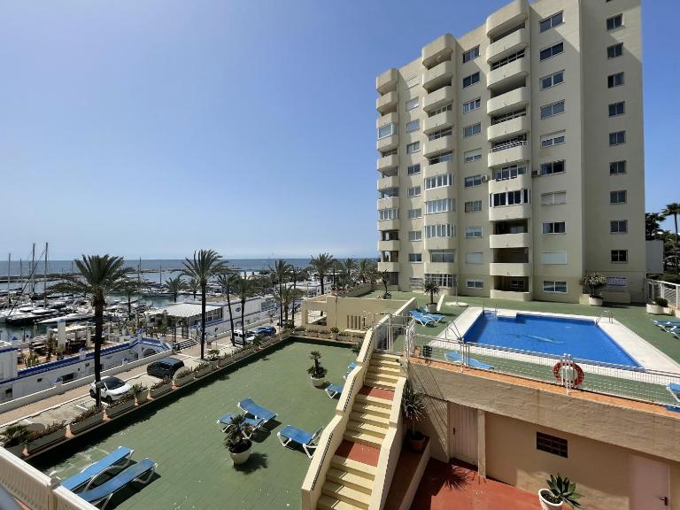 Intermobiliaria Rentals - Puerto Paraíso 42D - B&B Estepona