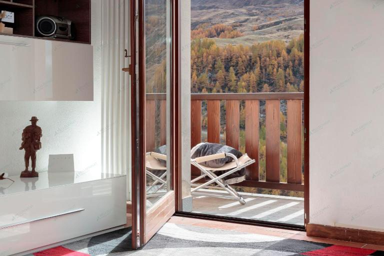 HelloCHALET- Maison Skis Aux Pieds - ski-in with boot warmer and garage - Bed and Breakfast Breuil-Cervinia