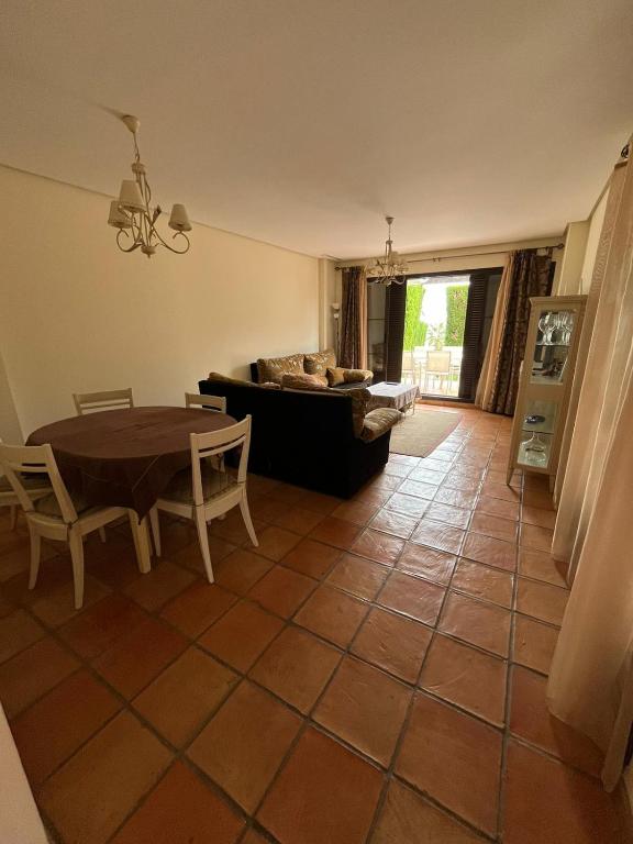 Bungalow de 3 dormitorios en Sierra Cortina - B&B Finestrat