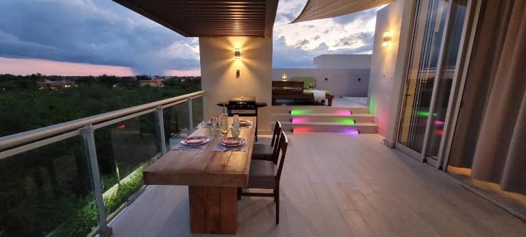 Vibe Residence Gorgeous Penthouse with Jacuzzi & outstanding Sea & Natural Preserve view - B&B La Laguna
