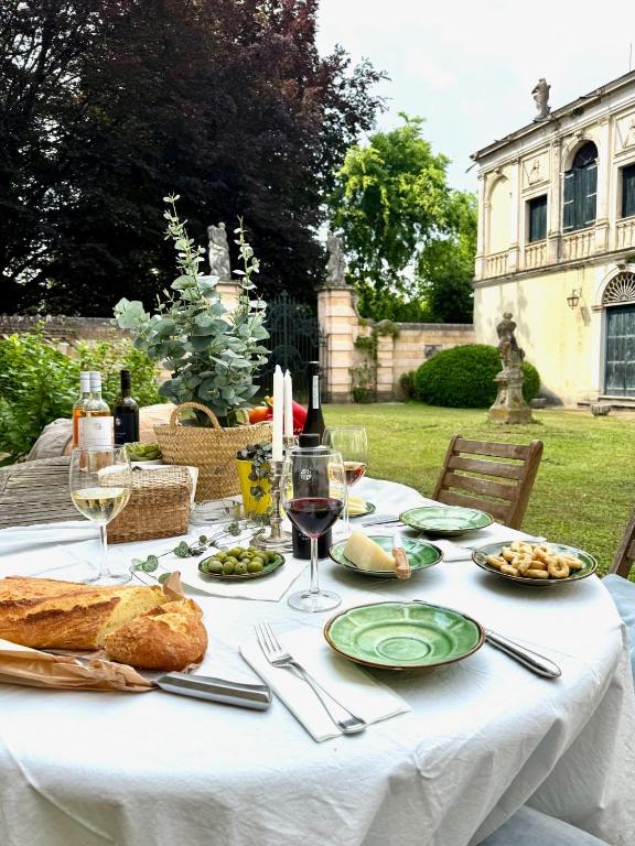 Wisteria Lodge by Veneto Villa - Chambres d'hôtes Albignasego