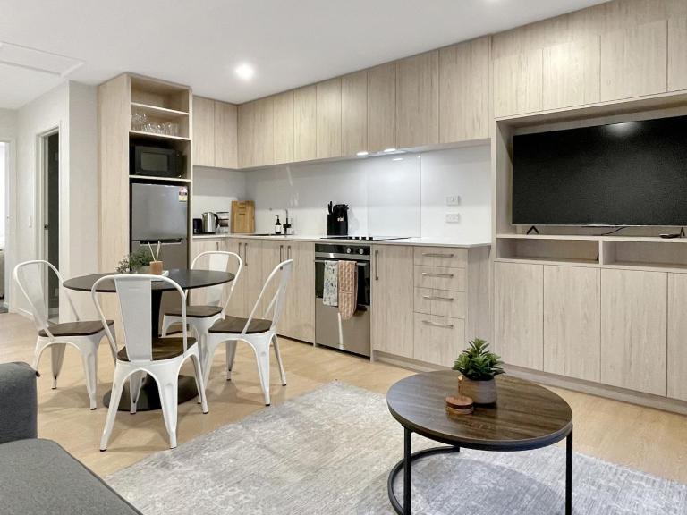 Spacious Allen Street 1BR Stay - B&B Christchurch