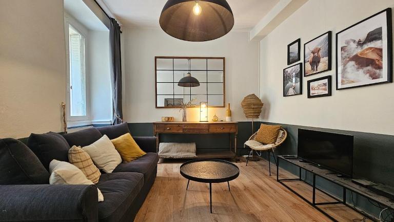 Le clos Medieval - 2 bedrooms, Wi-Fi, terrace - B&B Montluçon