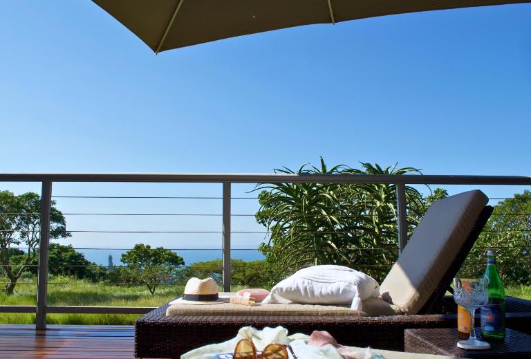 Golfer's Dream Escape with Solar Power & Sea Views - Apt 14 Tamboti, 11 Tamboti Dr, Simbithi Eco-Estate, Ballito - B&B Ballito