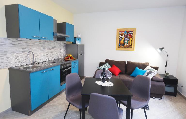 Zagreb Blue Door Apartments - Kvatrić - B&B Zagreb