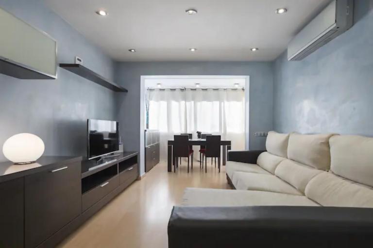 Apartamento Playa con Piscina y 2 habitaciones - B&B Castelldefels